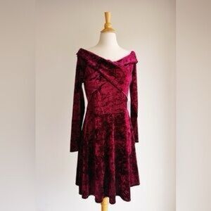 Chelsea28 Burgundy Velvet Long Sleeve Dress